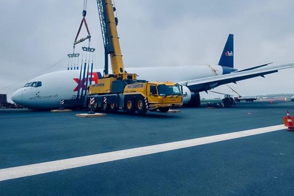 Grove-GMK6300L-1-comes-to the-rescue-following-incident-at-Istanbul-Airport-1.jpg